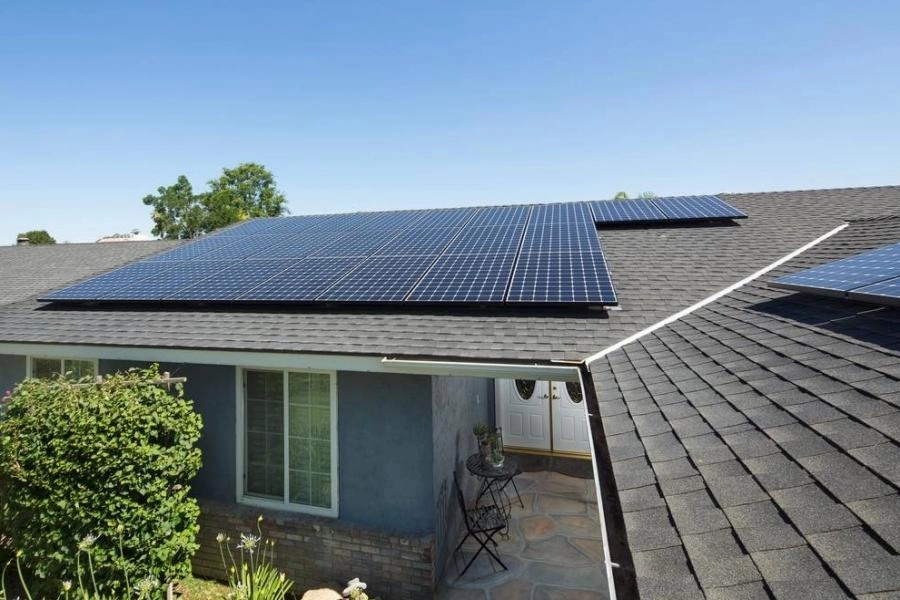 The impact of the orientation and angle of a solar grid-connected system on the roof(1)